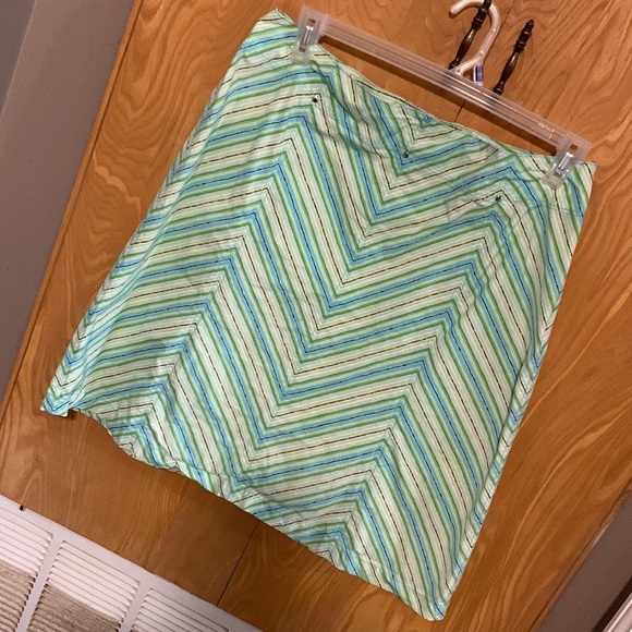 Beliza Summer/spring chevron skirt for vacation size 16. - Picture 3 of 4